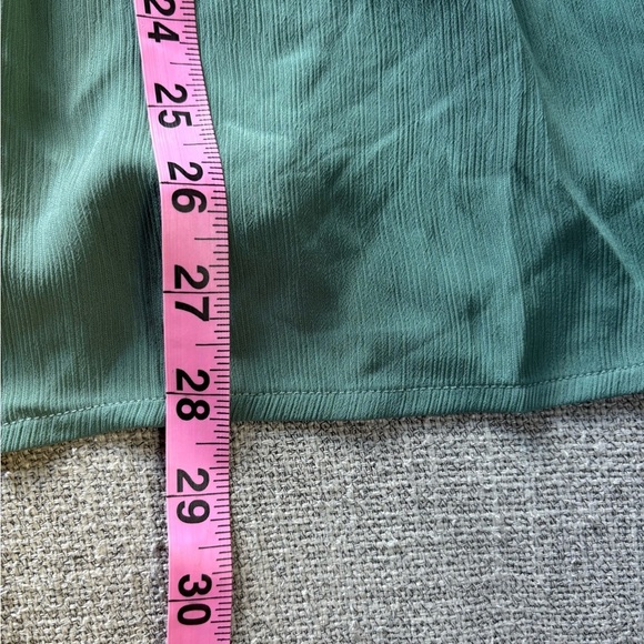 Torrid Flowy Feminine Boho Puff Sleeve Peasant Sage Green Long Sleeve Top 1X - Picture 6 of 9